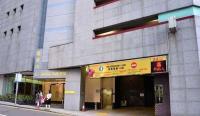  Central Carpark  Arbuthnot Road  Universal Trade Centre  parking space photo 香港車位.com ParkingHK.com