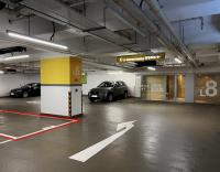  Pok Fu Lam Carpark  Bel-air Peak Rise  Phase 6 Bel-air No. 8 Residence Bel-air  parking space photo 香港車位.com ParkingHK.com